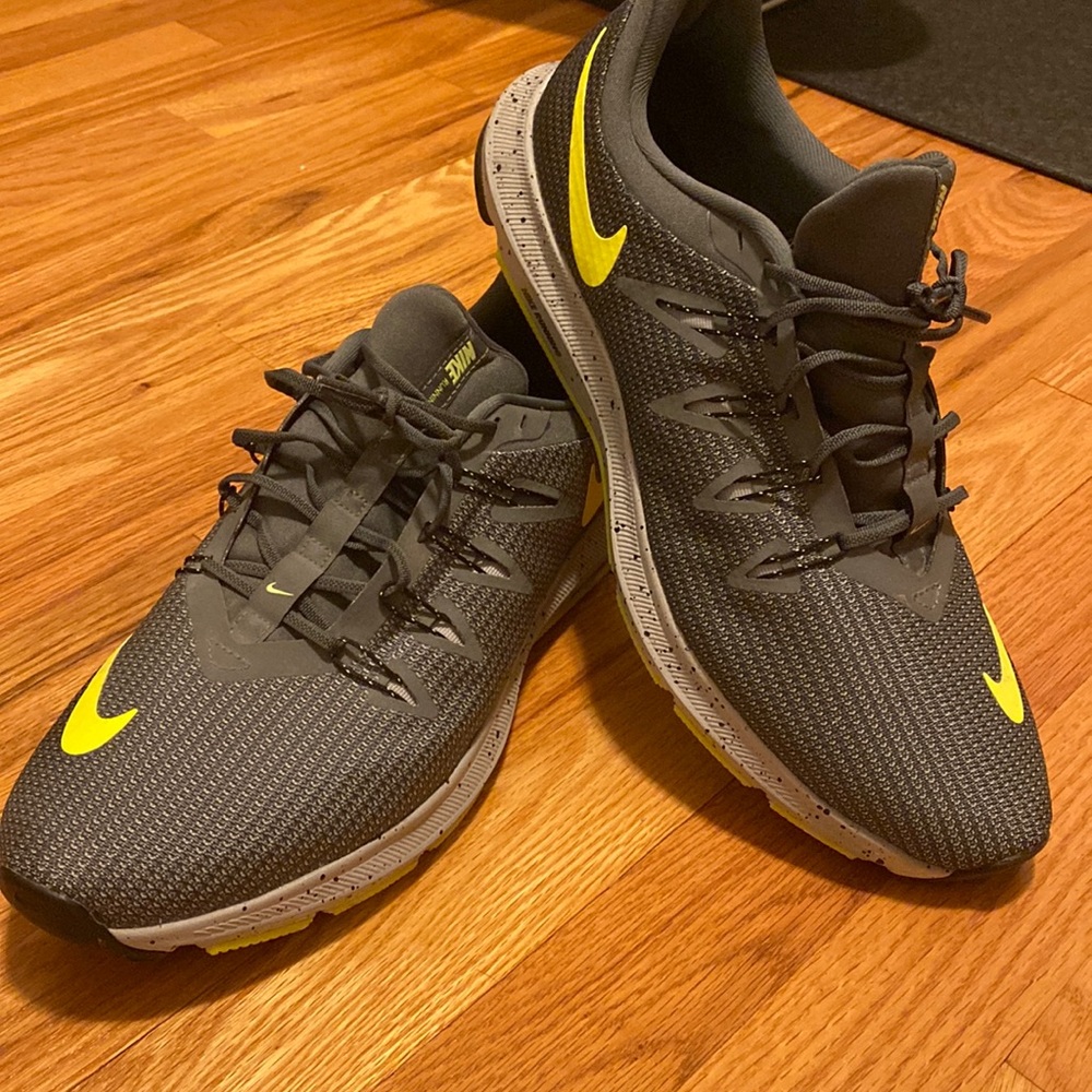 Men’s 10.5 Nike Sneakers